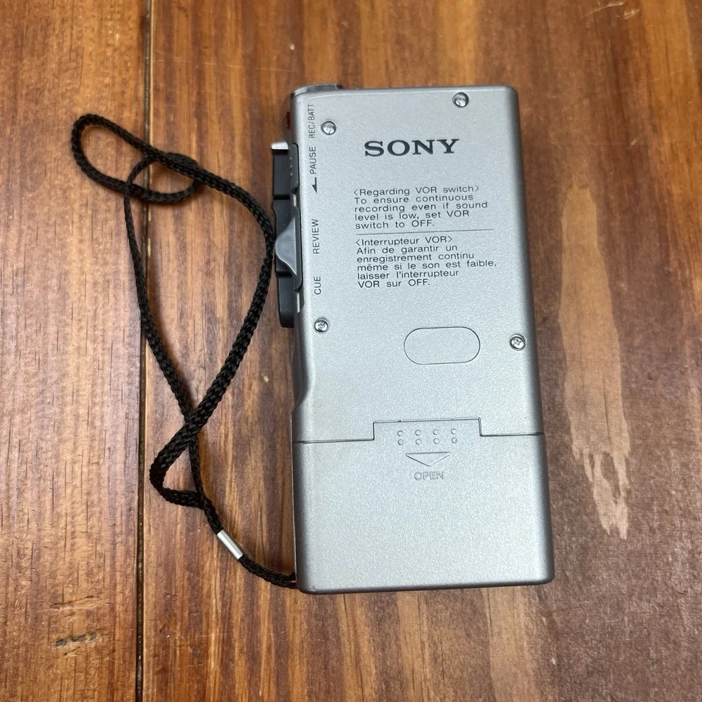 Sony M-530V Handheld Cassette Voice Recorder